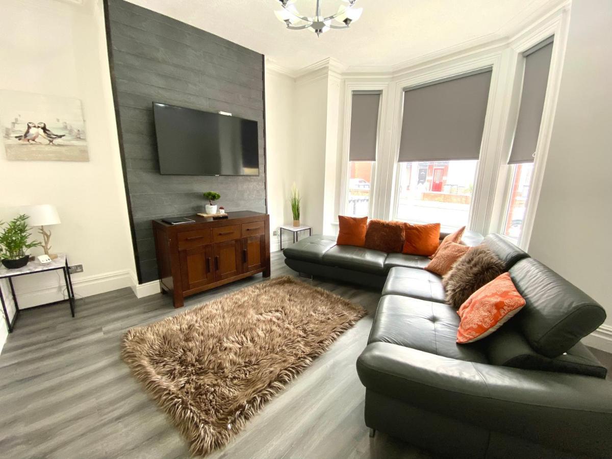 Warley House 4 Bed -Blackpool North -Family House Экстерьер фото